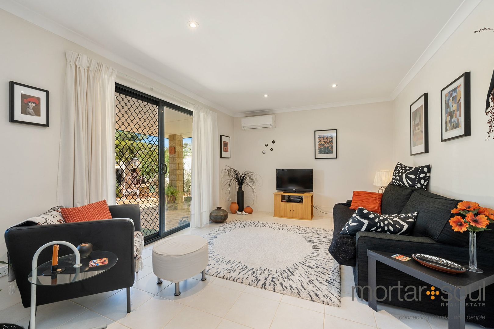 Unit 1/42 Holmesdale Rd, Woodbridge WA 6056, Image 1