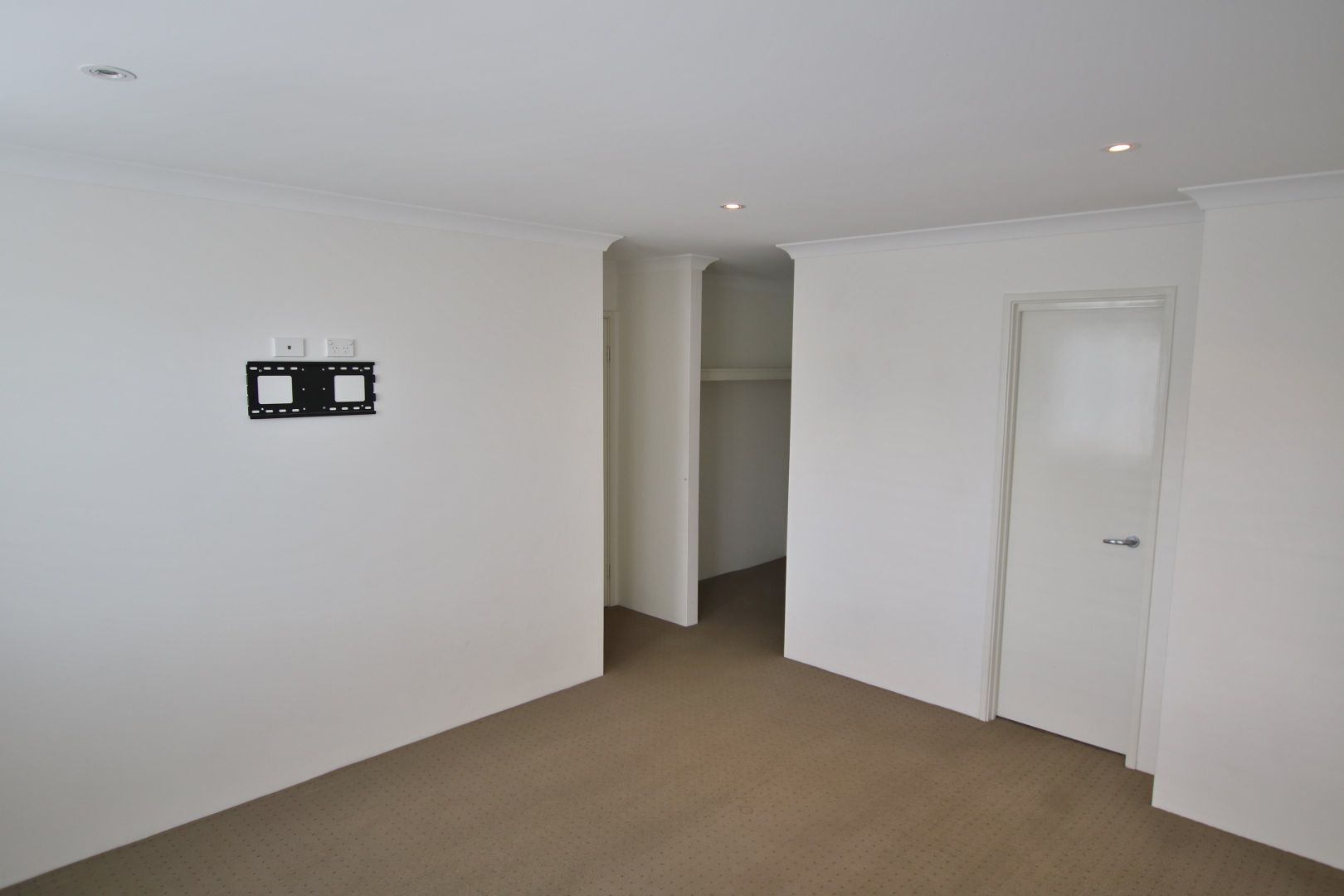 181 Stevens Street, White Gum Valley WA 6162 House For Rent 780