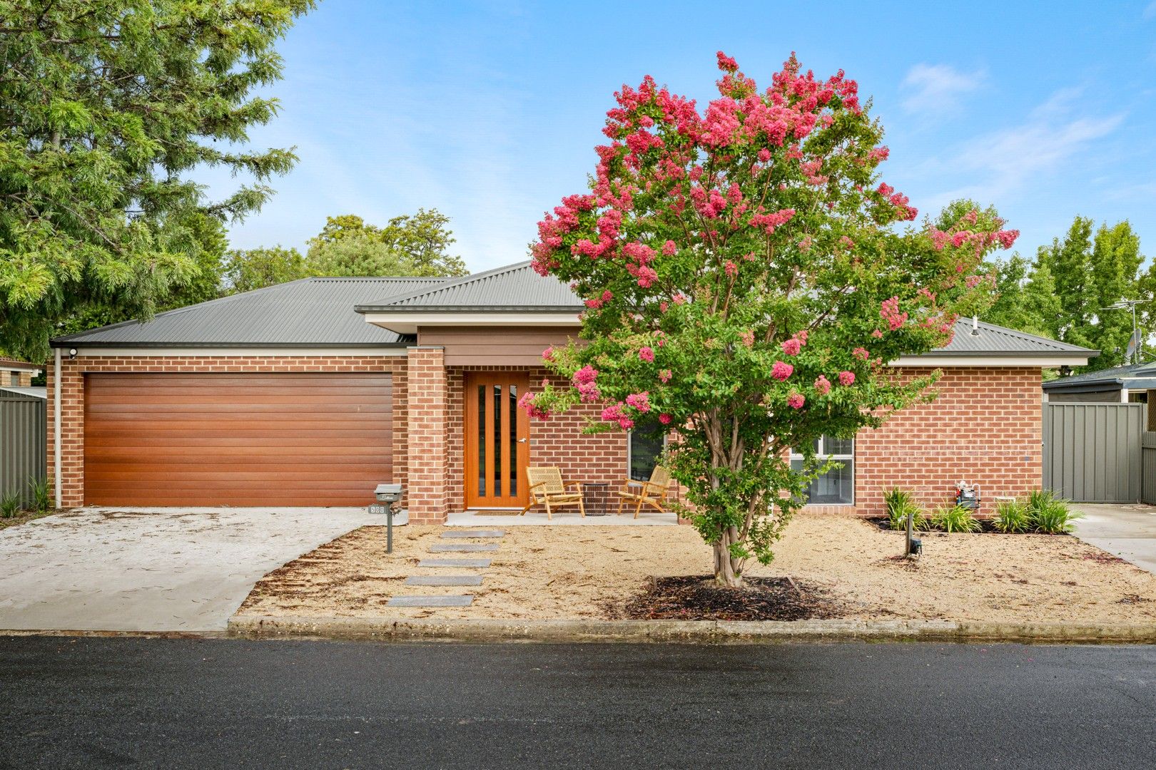 2 bedrooms House in 500 Karoola Place LAVINGTON NSW, 2641