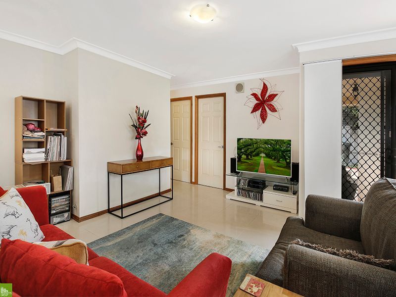 2/14 Greenacre Road, Wollongong NSW 2500, Image 1