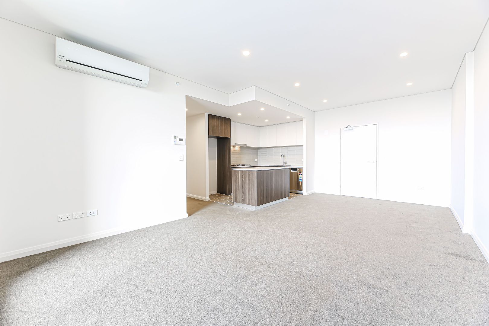 607/10 Norfolk Street, Liverpool NSW 2170, Image 2