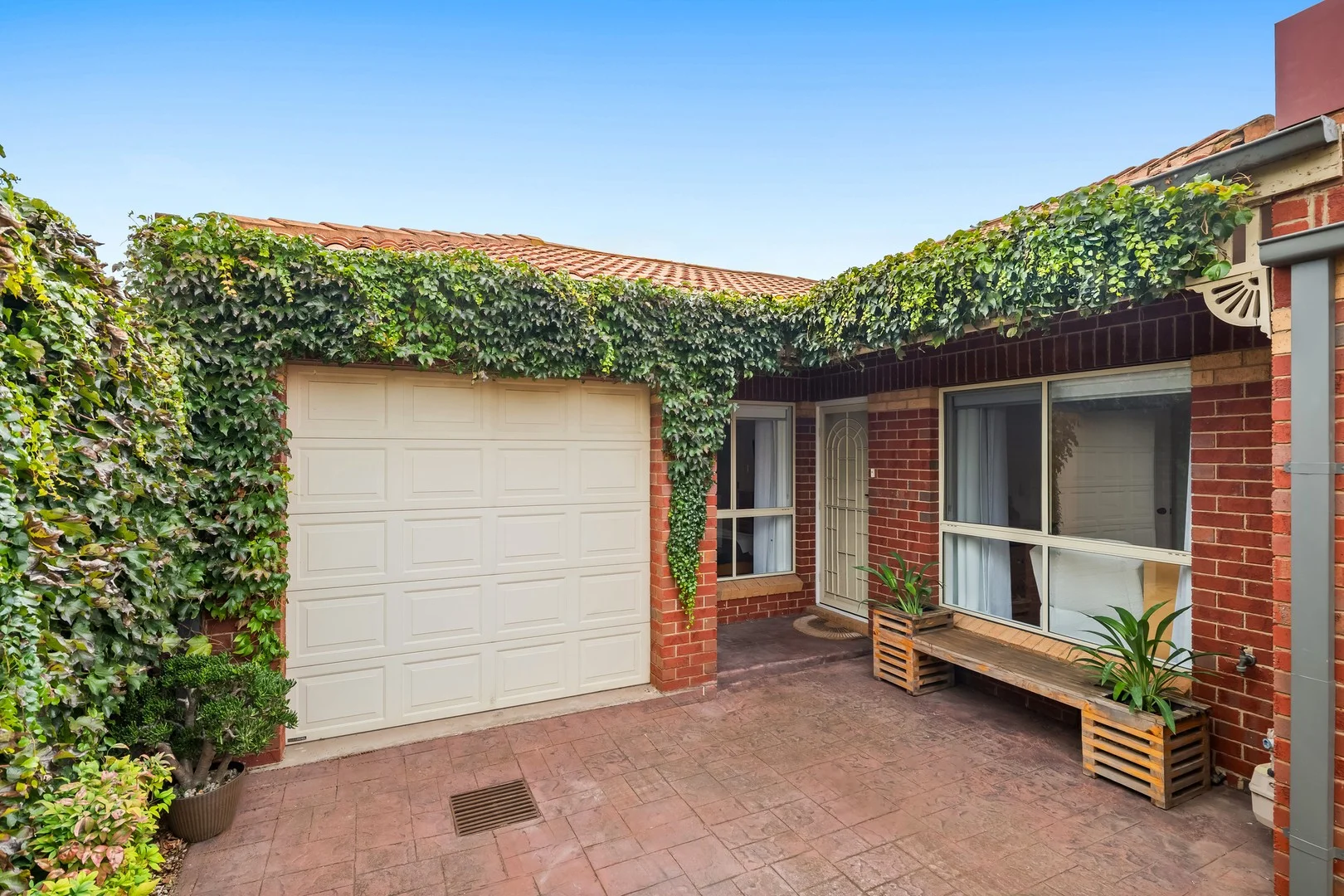 Primary image of 3/139 Bradshaw Street, Essendon VIC 3040