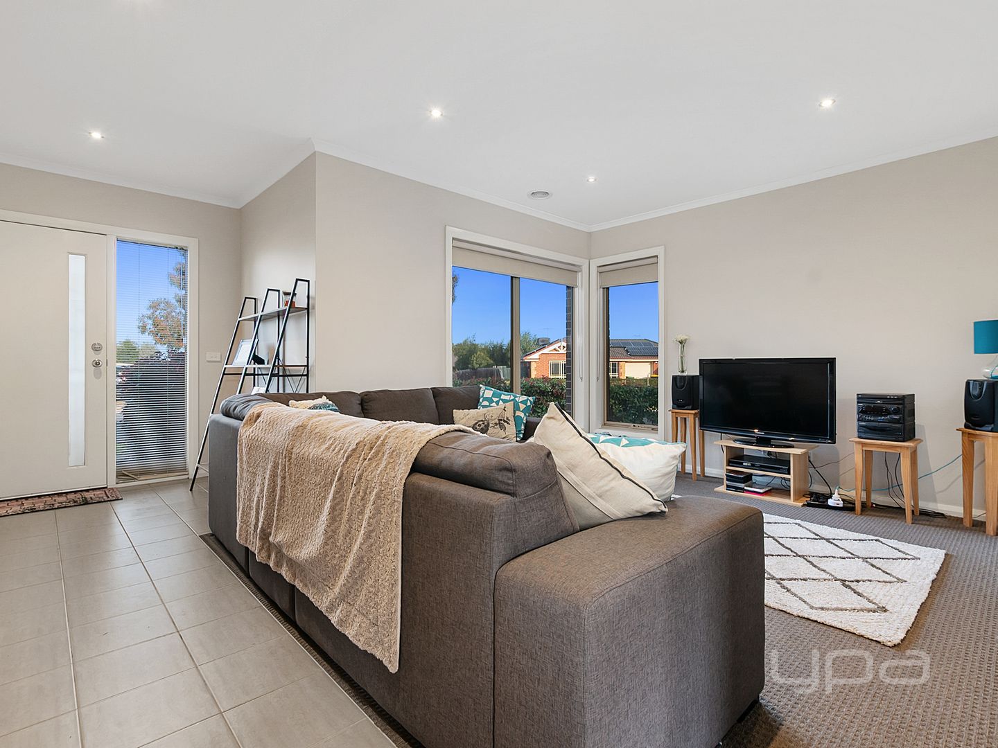 2/81 Dunvegan Drive, Kurunjang VIC 3337, Image 1