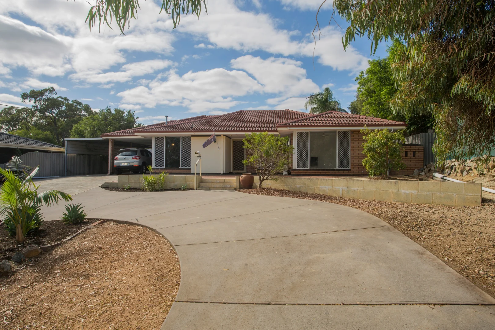 11 Noel St, Helena Valley WA 6056