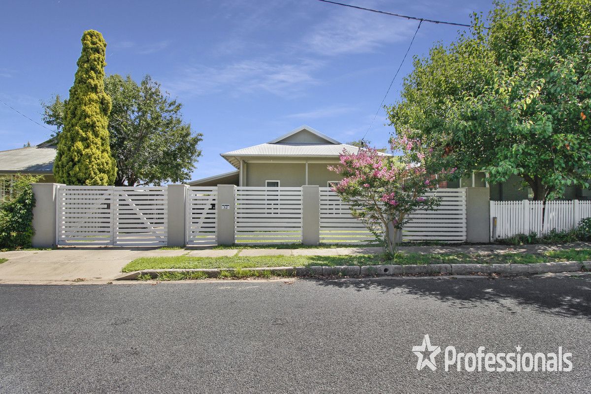 4 bedrooms House in 32 Broad Street WAGGA WAGGA NSW, 2650