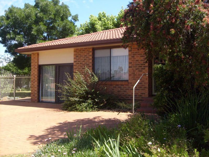 2/3 Nelson Place, DUBBO NSW 2830, Image 0