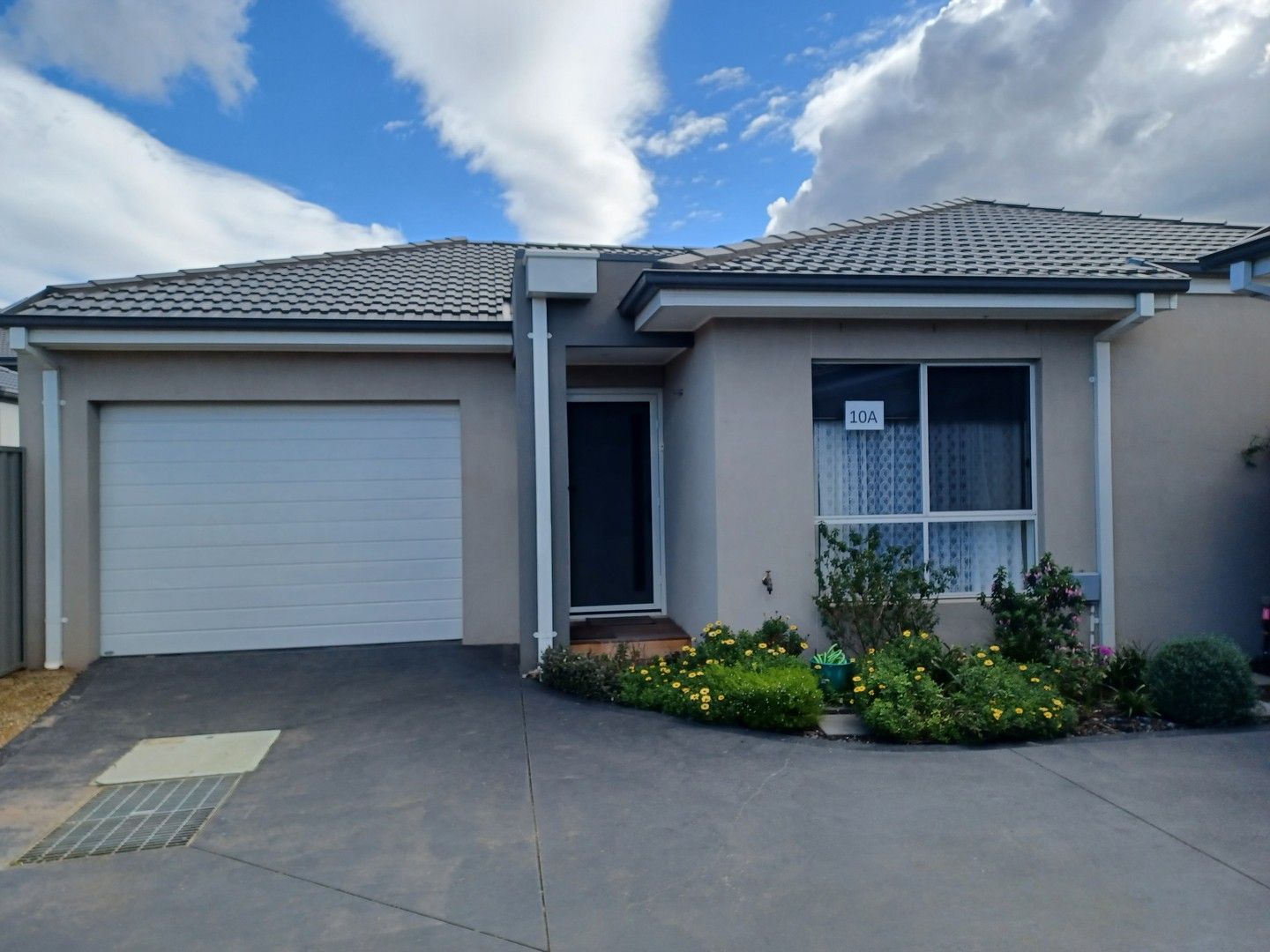 10a Godfrey Avenue, Cranbourne East VIC 3977, Image 0