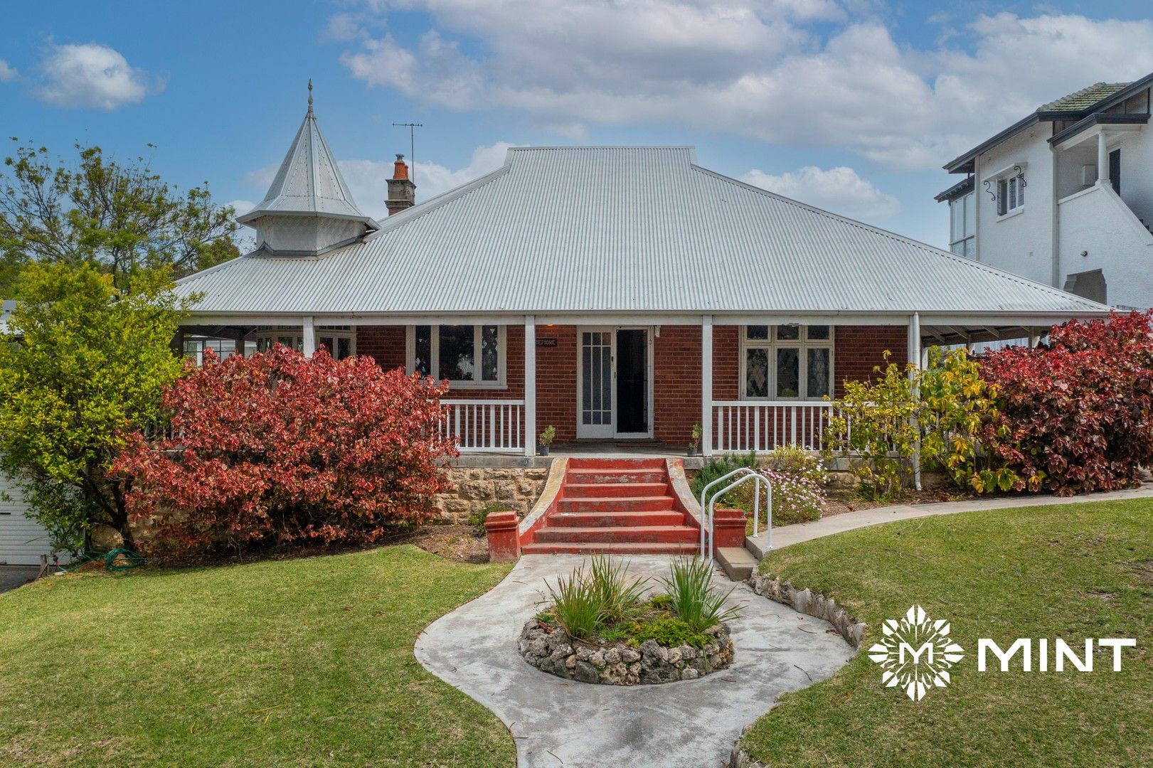 4 bedrooms House in 53 John Street COTTESLOE WA, 6011