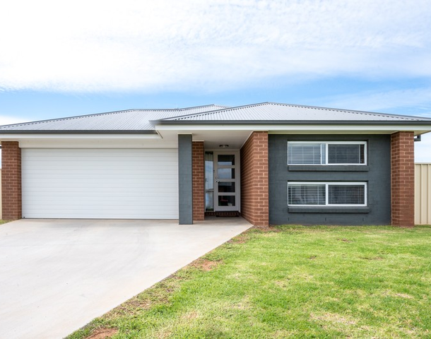 8 Norman Close, Leeton NSW 2705