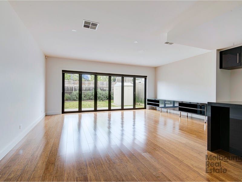 3 bedrooms Townhouse in 5B Daley Street BENTLEIGH VIC, 3204