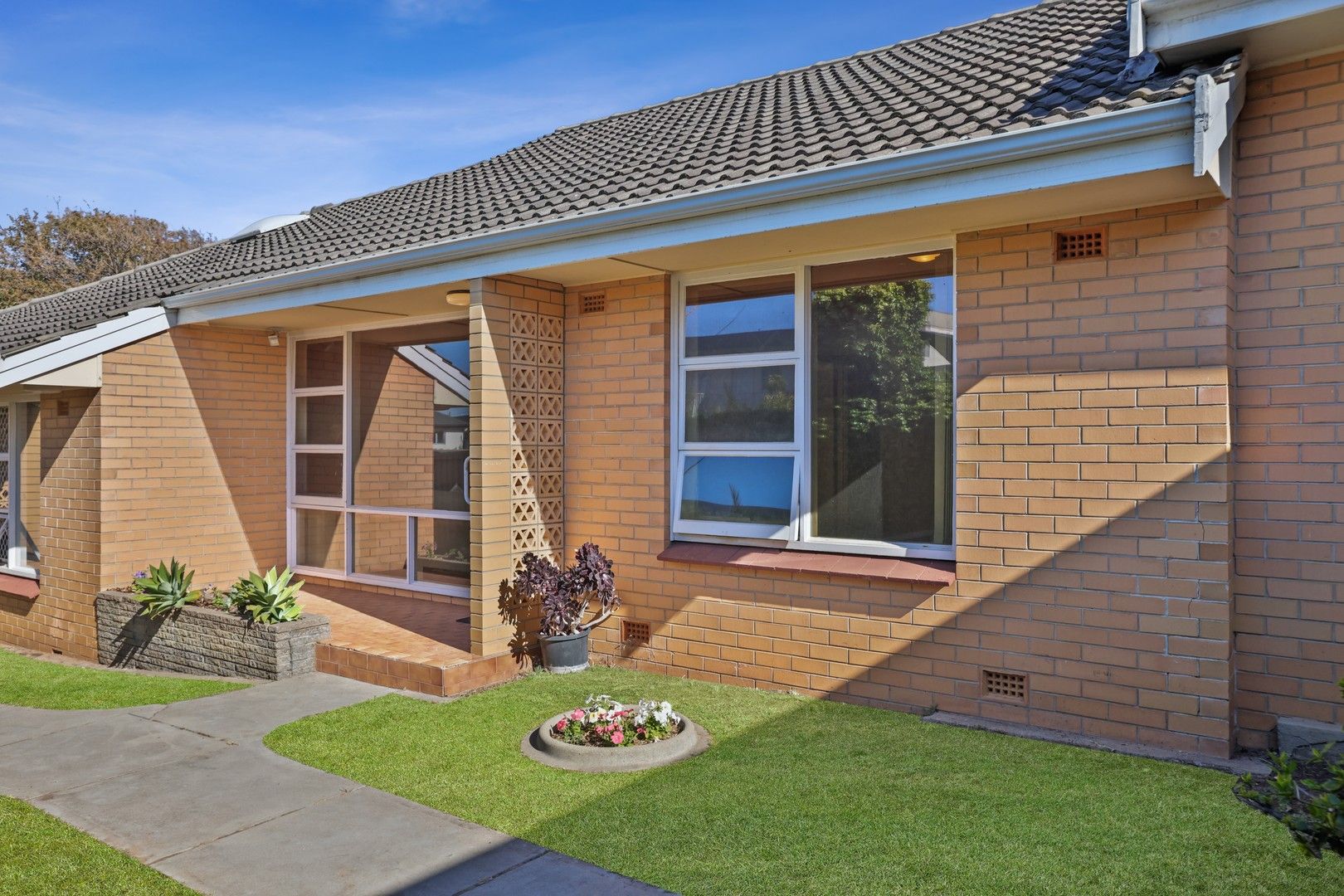 2/4 Shirley Crescent, West Beach SA 5024, Image 0