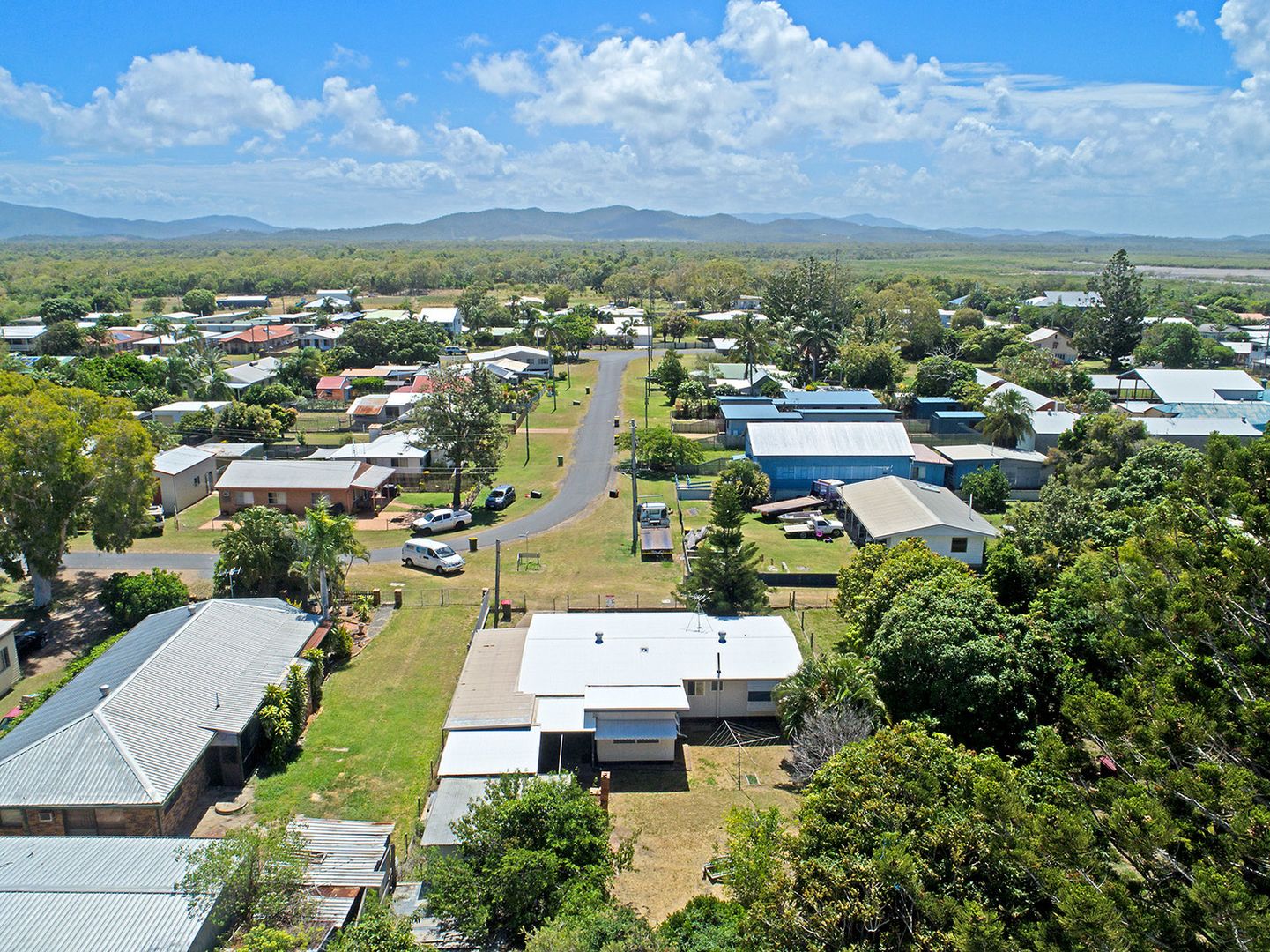 1 Adams Street, Keppel Sands QLD 4702, Image 2