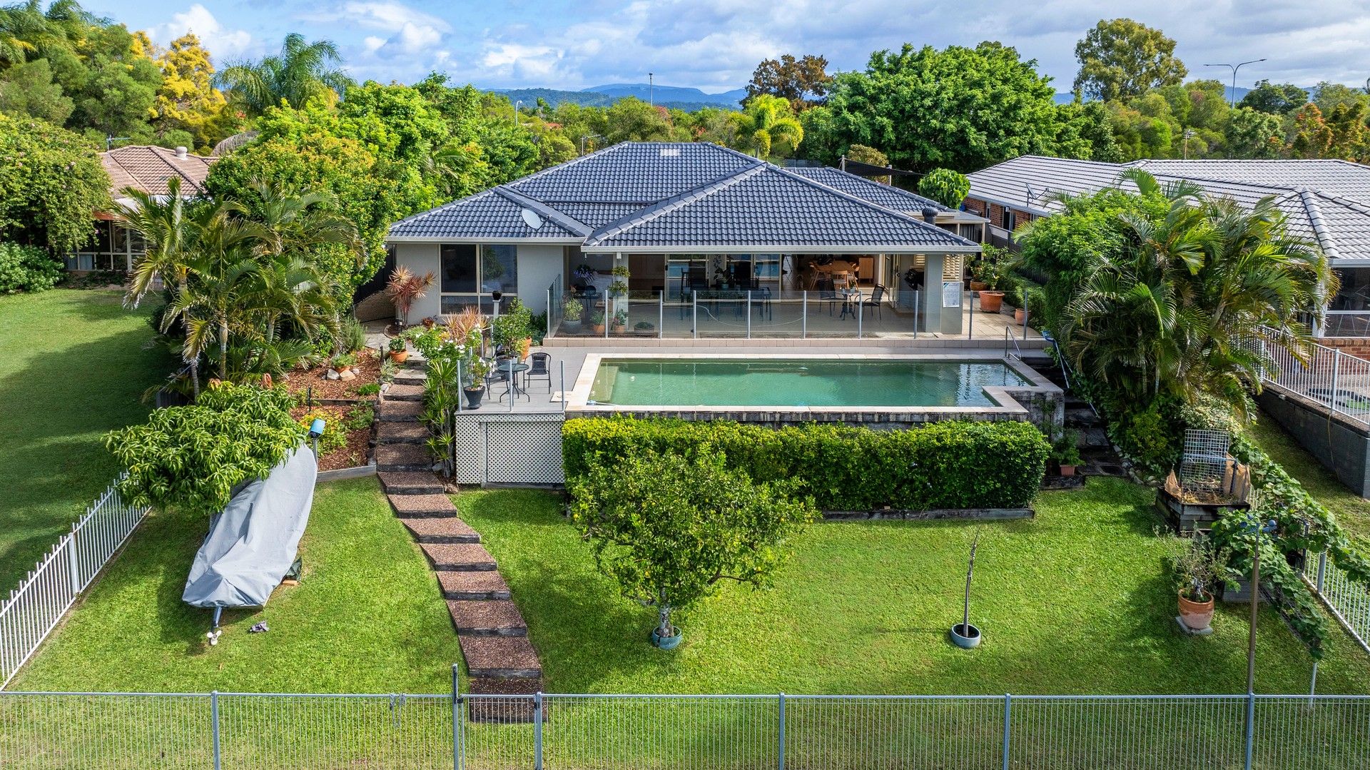 35 Cassowary drive, Burleigh Waters QLD 4220, Image 0