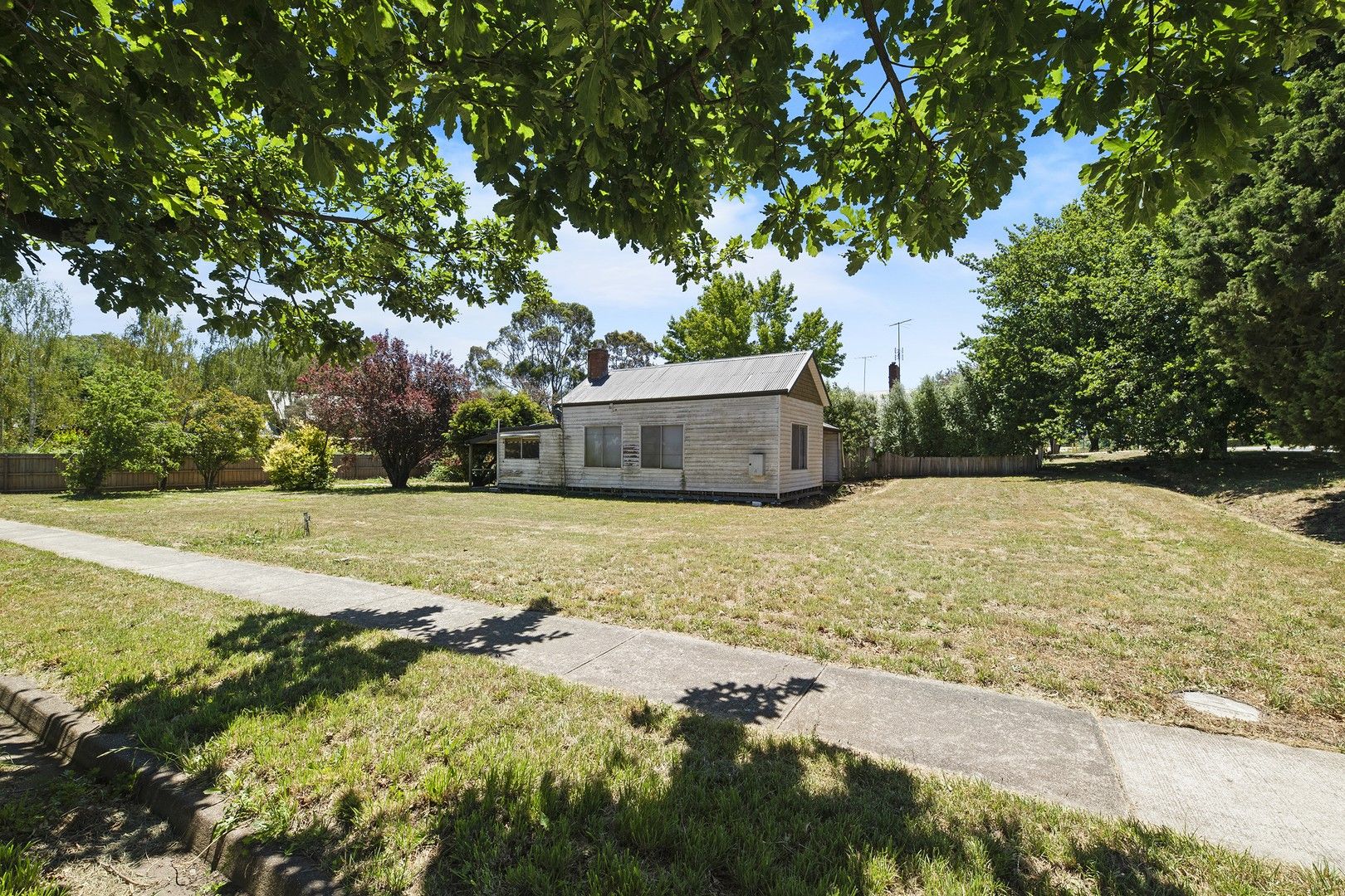 7 Templeton Street, Woodend VIC 3442, Image 0
