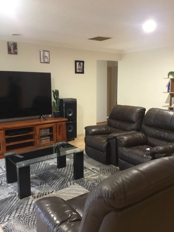 4 bedrooms House in 17 Abbington Drive TRUGANINA VIC, 3029