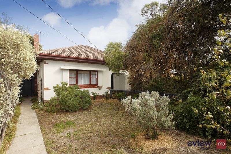 2 bedrooms House in 616 North Road ORMOND VIC, 3204