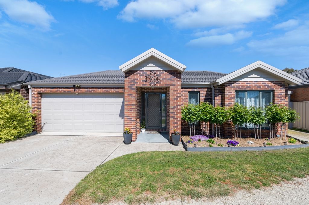 27 Normlyttle Parade, Miners Rest VIC 3352