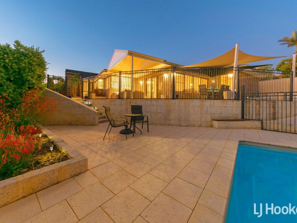 6 Peak Court, Leeming WA 6149, Image 1