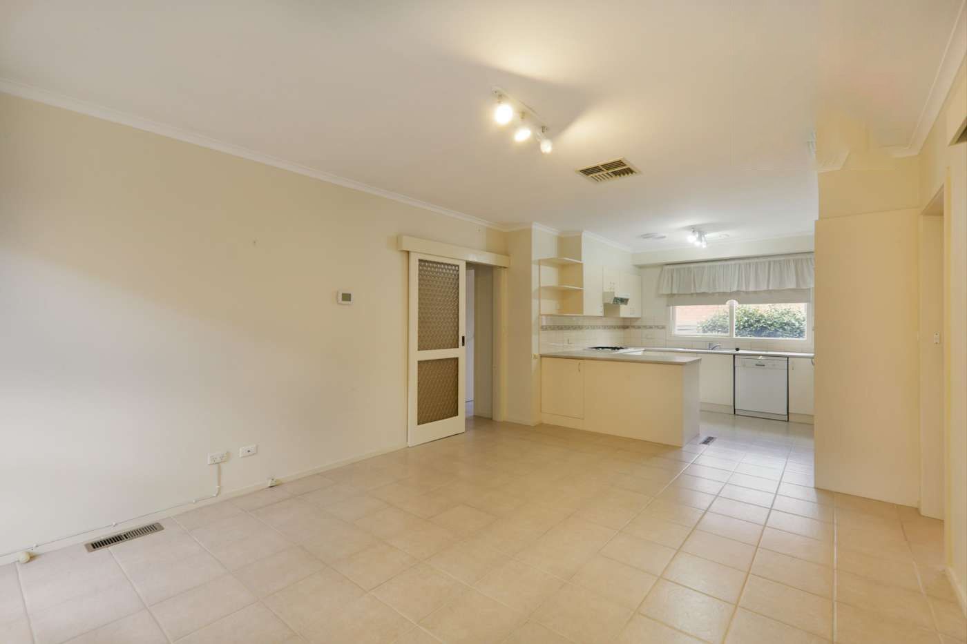 41-mandowie-road-glen-waverley-vic-3150-house-for-rent-680-domain