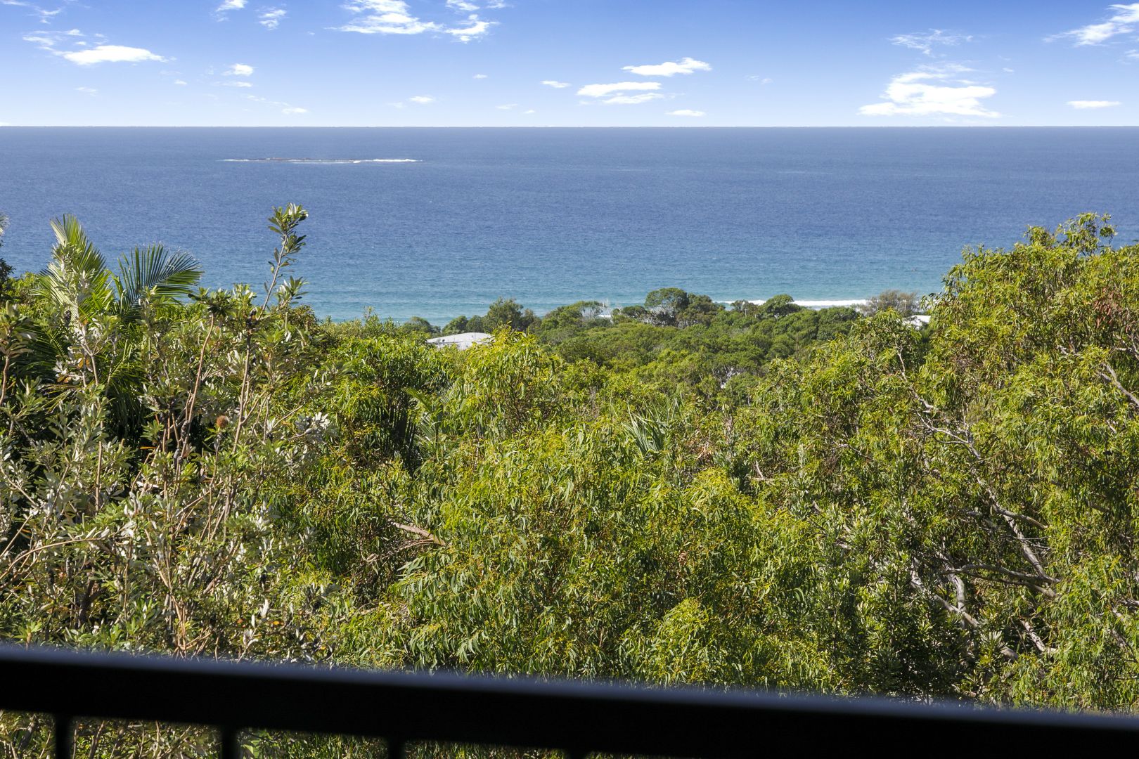 7 Baker Court, Point Lookout QLD 4183, Image 2