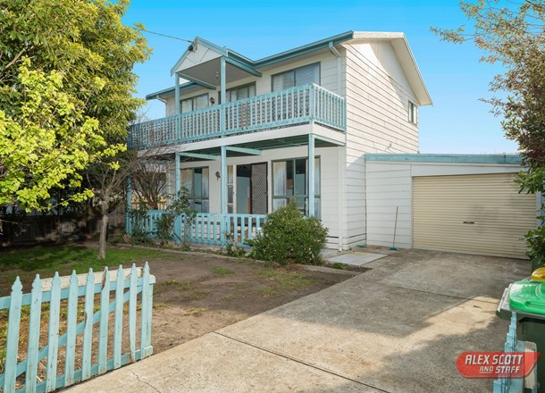 12 Lansell Road, Cowes VIC 3922