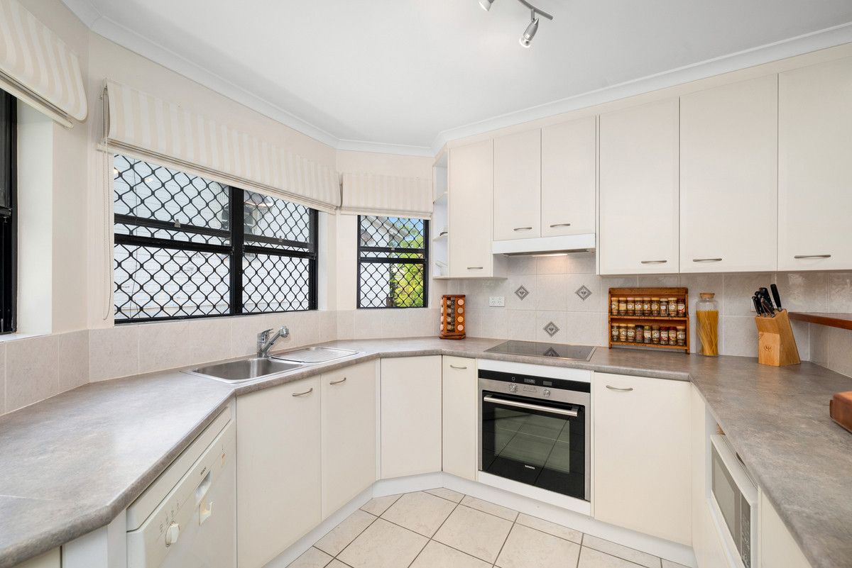 1/30 Rokeby Terrace, Taringa QLD 4068, Image 2