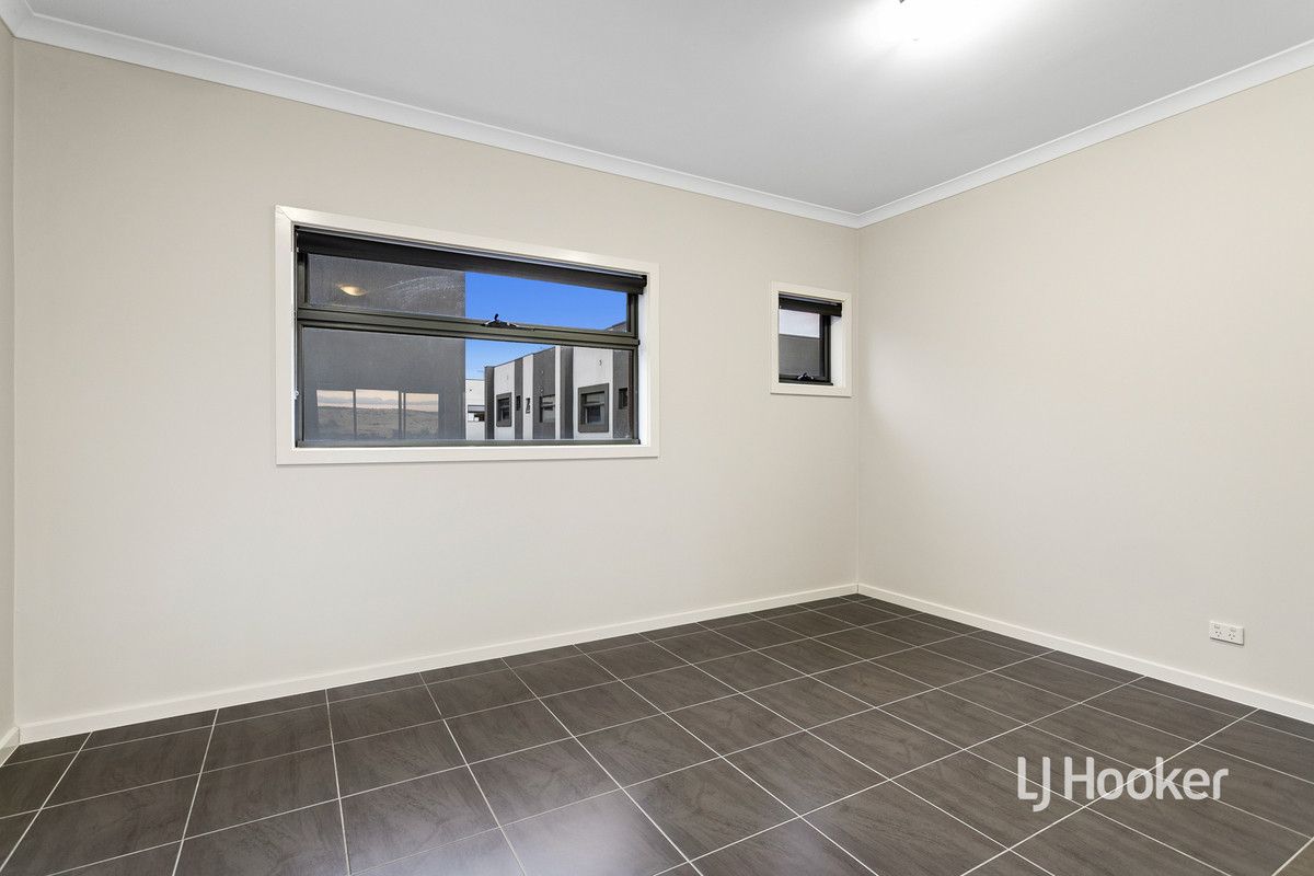 17 Swagman Walk, Wollert VIC 3750, Image 2