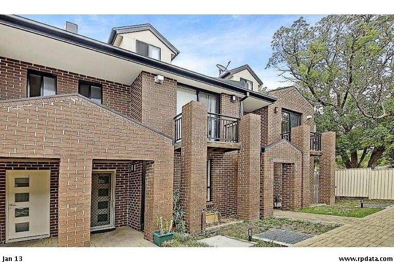 4 bedrooms Townhouse in 8/6-8 Wynyard St GUILDFORD NSW, 2161