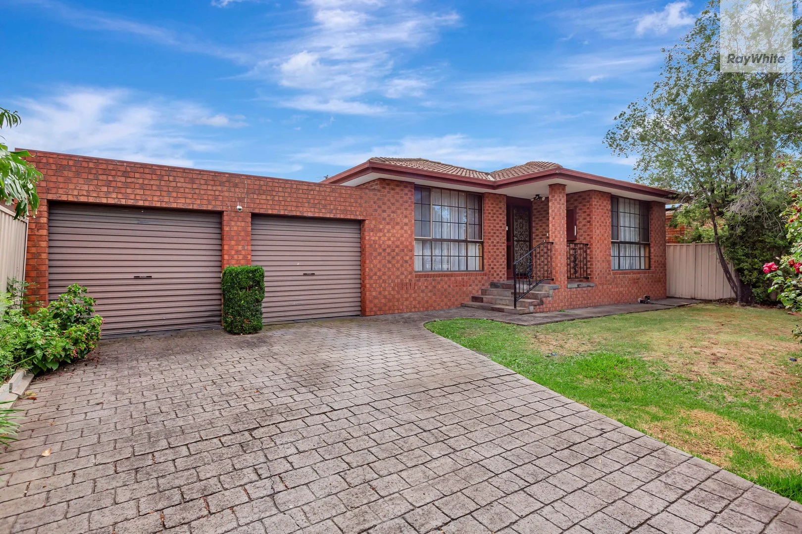 16 Appletree Drive, Mill Park VIC 3082