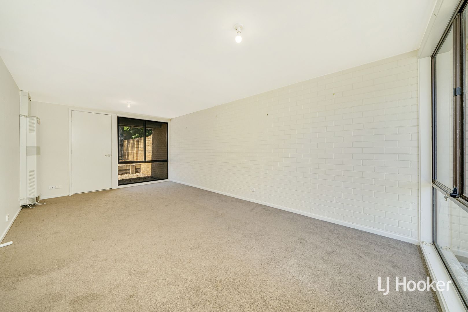 8 Kellermann Close, Holt ACT 2615, Image 2