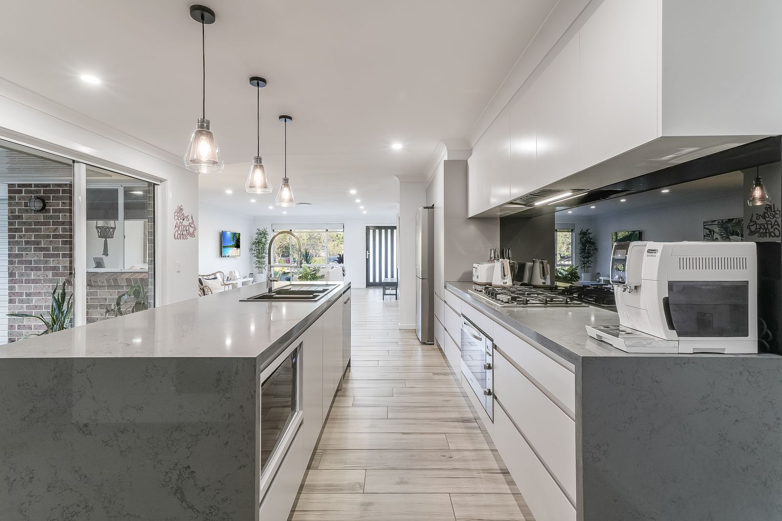 4 bedrooms House in 4 Kidd Court CURRANS HILL NSW, 2567