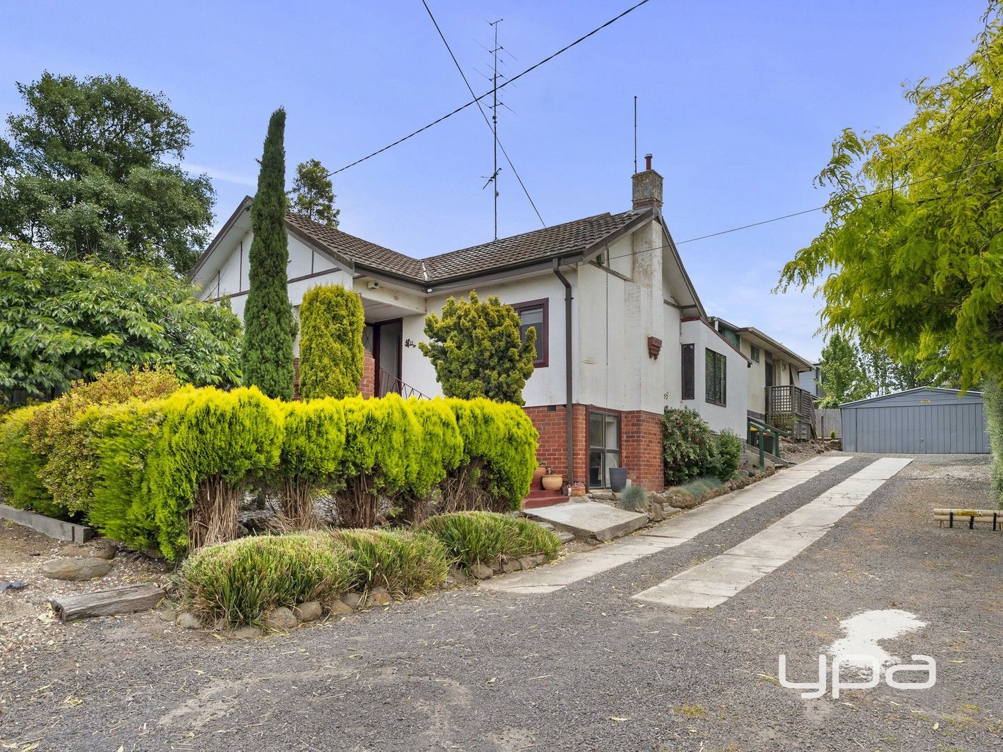 4 bedrooms House in 21 Sweeney Street BLACK HILL VIC, 3350