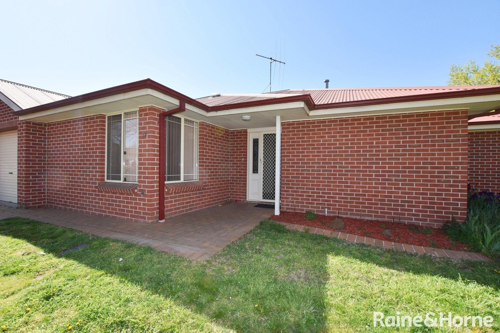 3 bedrooms House in 58 Lawson Crescent ORANGE NSW, 2800