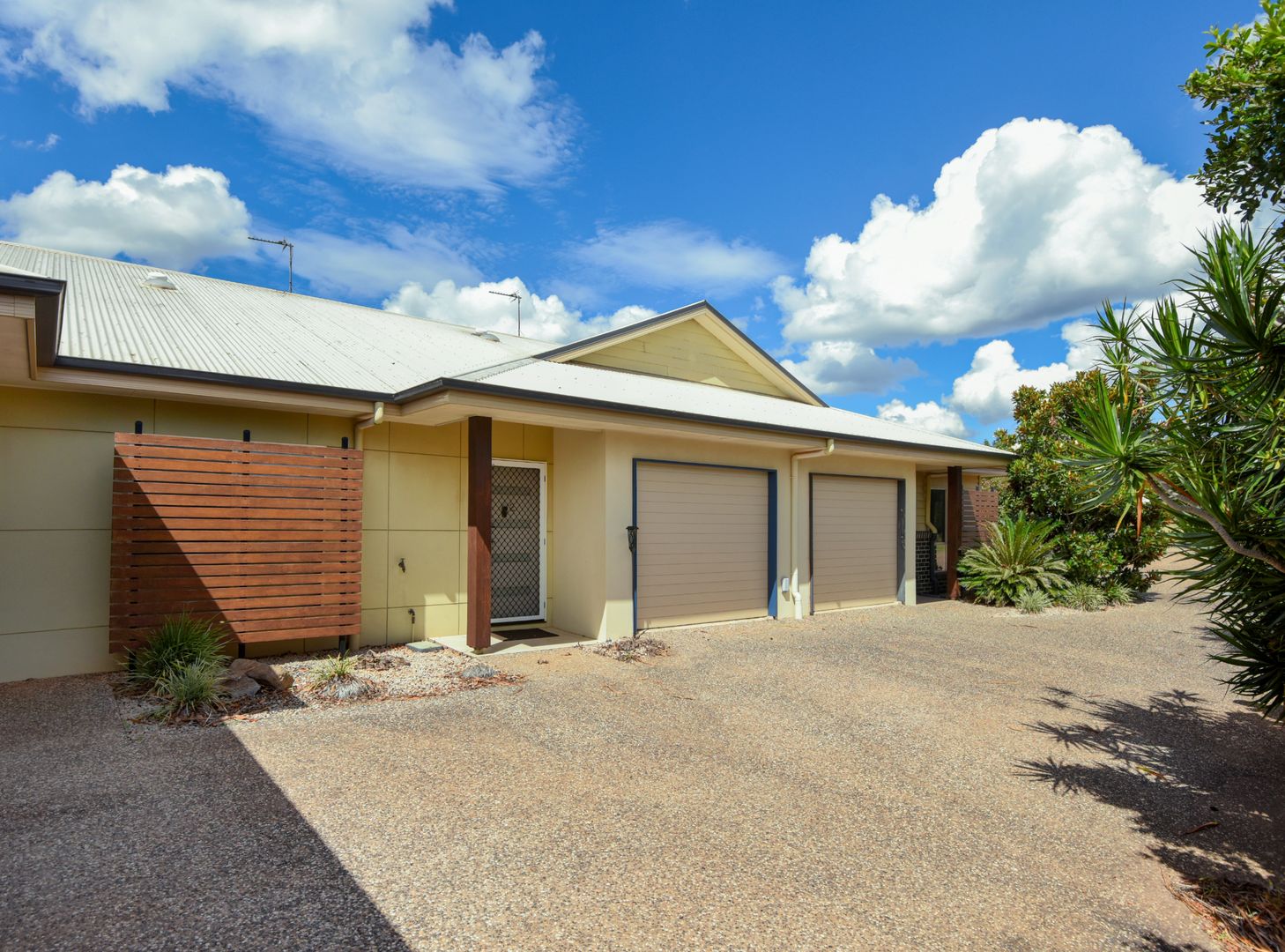 2/13 Campbell Drive, Highfields QLD 4352, Image 1