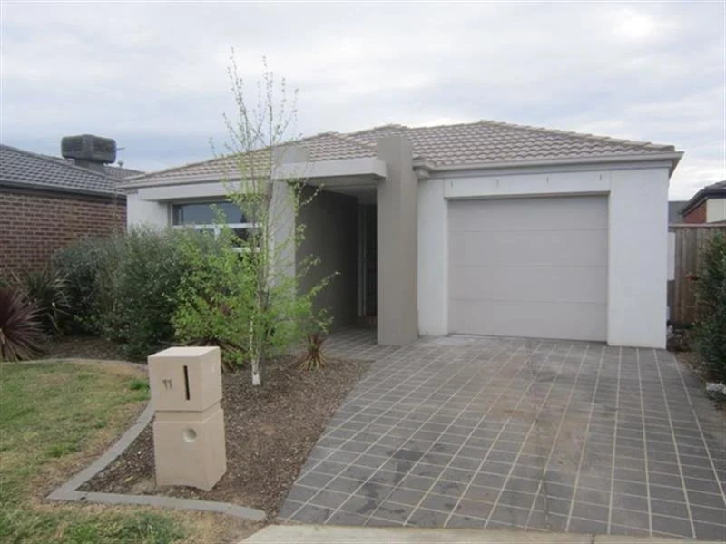 11 Alice Way, Tarneit VIC 3029