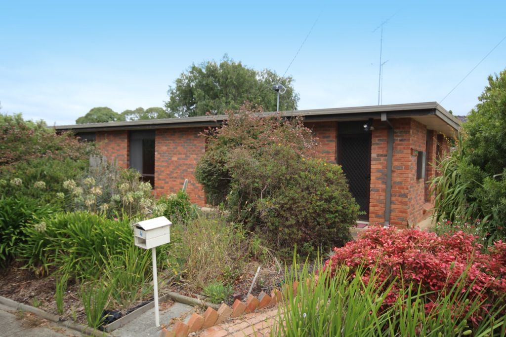 2 bedrooms House in 4 The Spinney BELMONT VIC, 3216