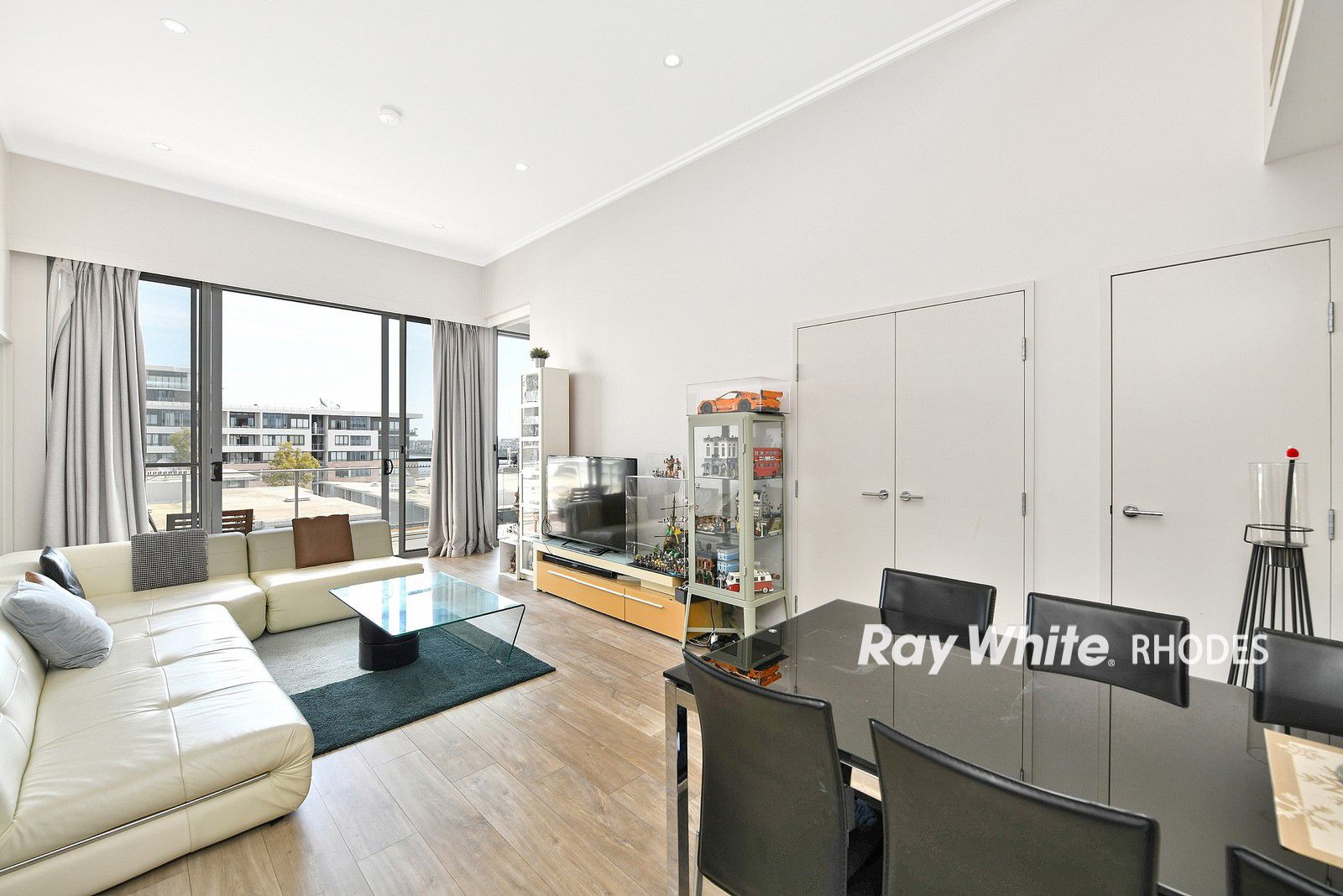 3 bedrooms Apartment / Unit / Flat in 706B/3 Timbrol Avenue RHODES NSW, 2138
