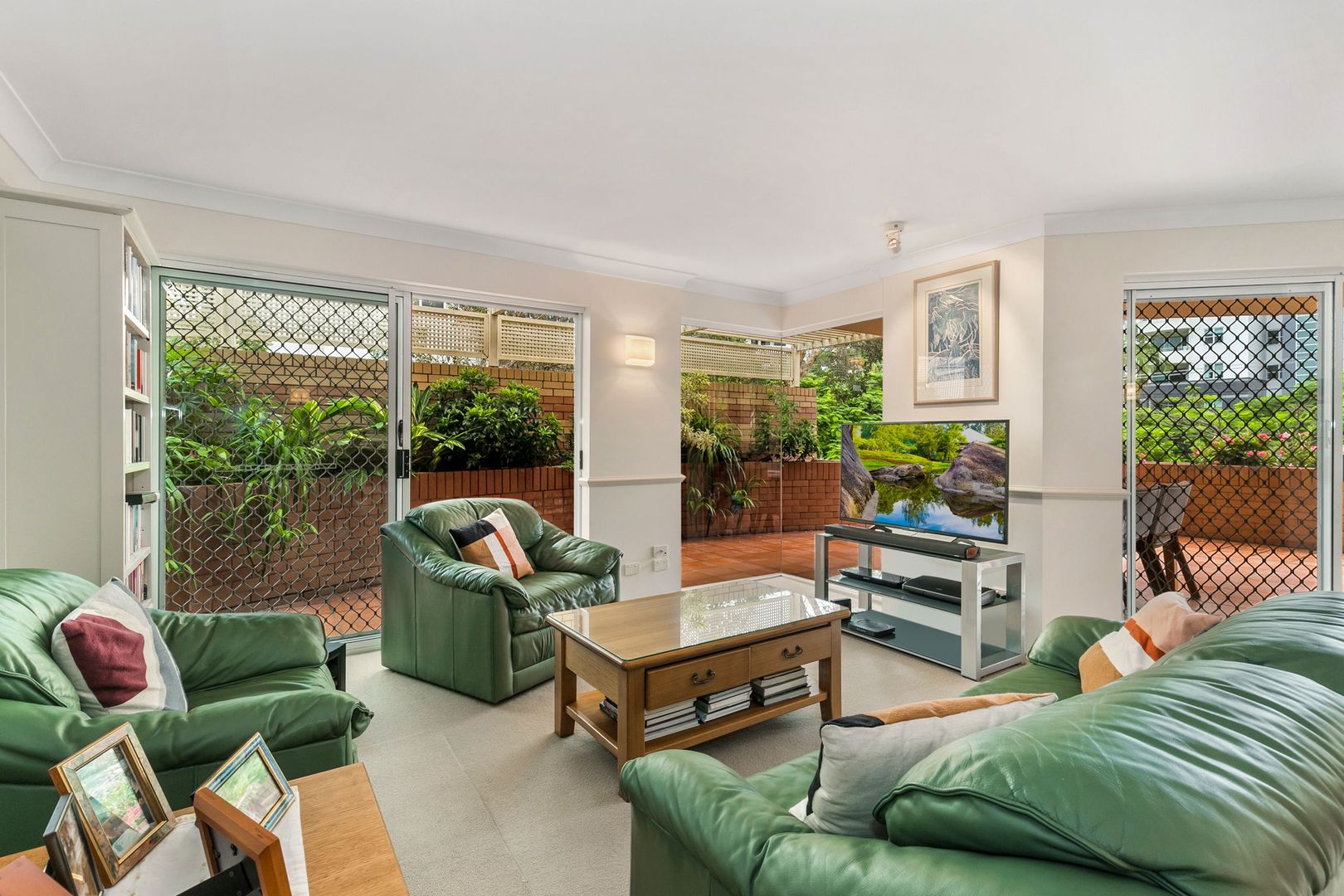 2/105 Macquarie Street, St Lucia QLD 4067, Image 2