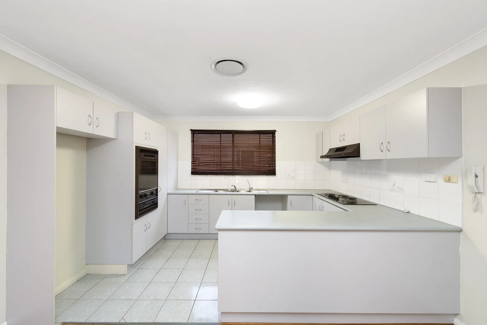Additional image 2 of 4/335 Cavendish Road, Coorparoo QLD 4151