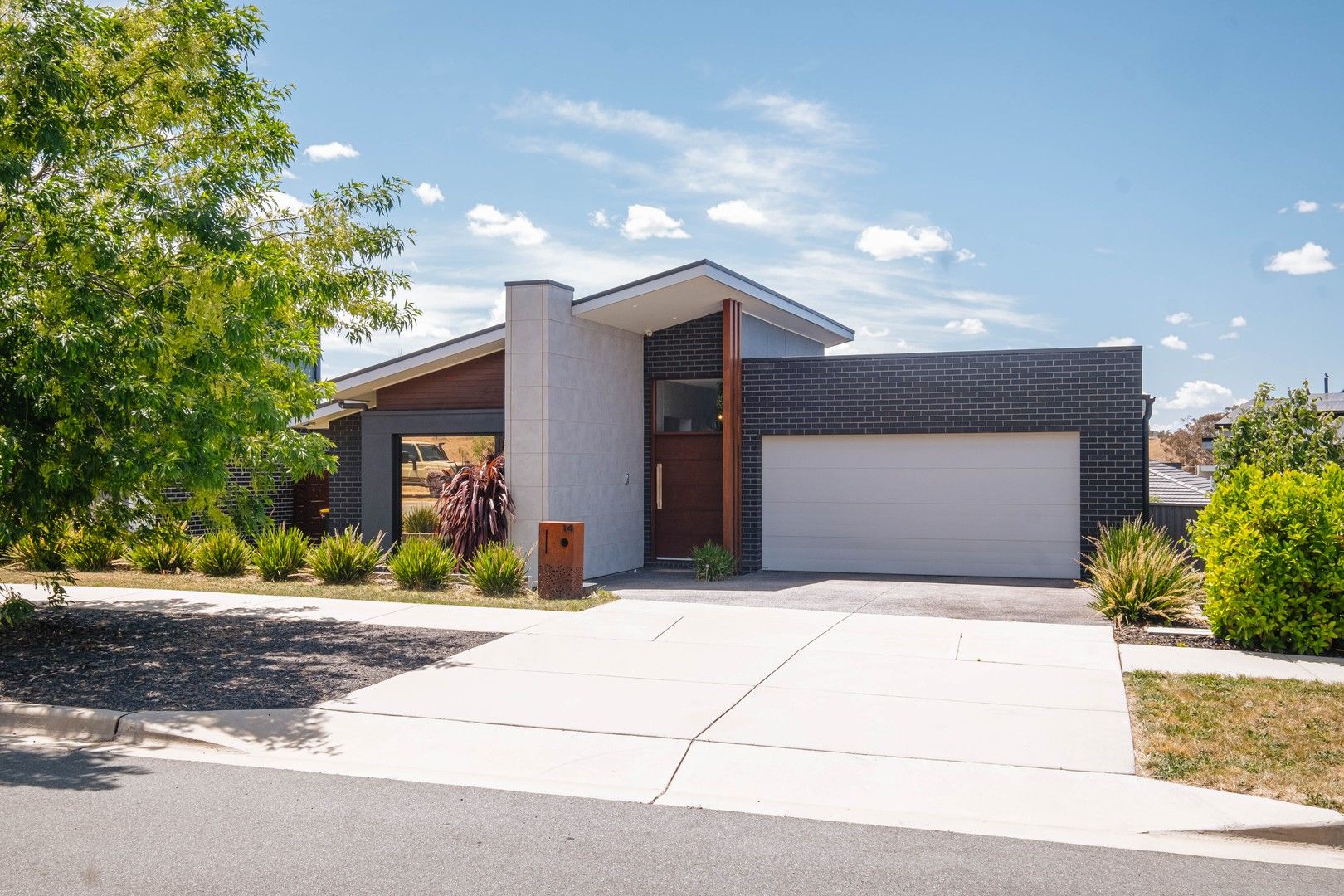 14 Silvabelles Street, Moncrieff ACT 2914, Image 0
