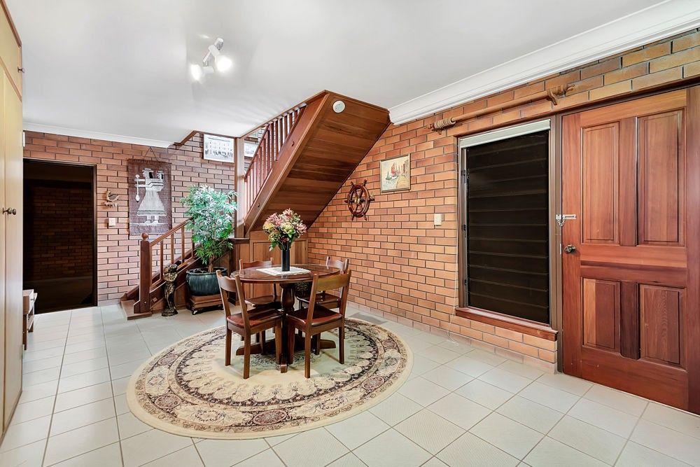 5 Scenic Crescent, Blue Mountain Heights QLD 4350, Image 0