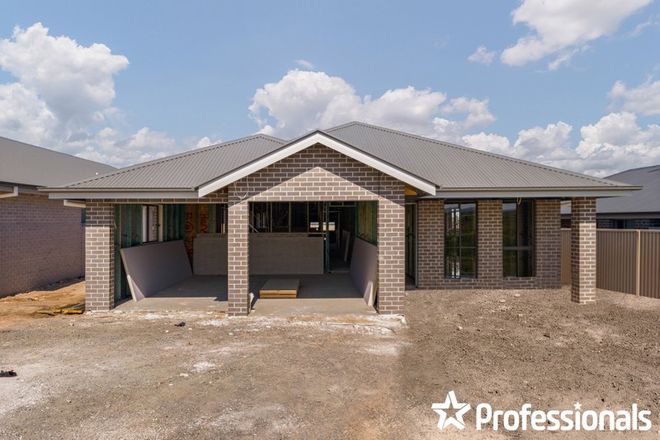 Picture of 60 Basalt Way, KELSO NSW 2795