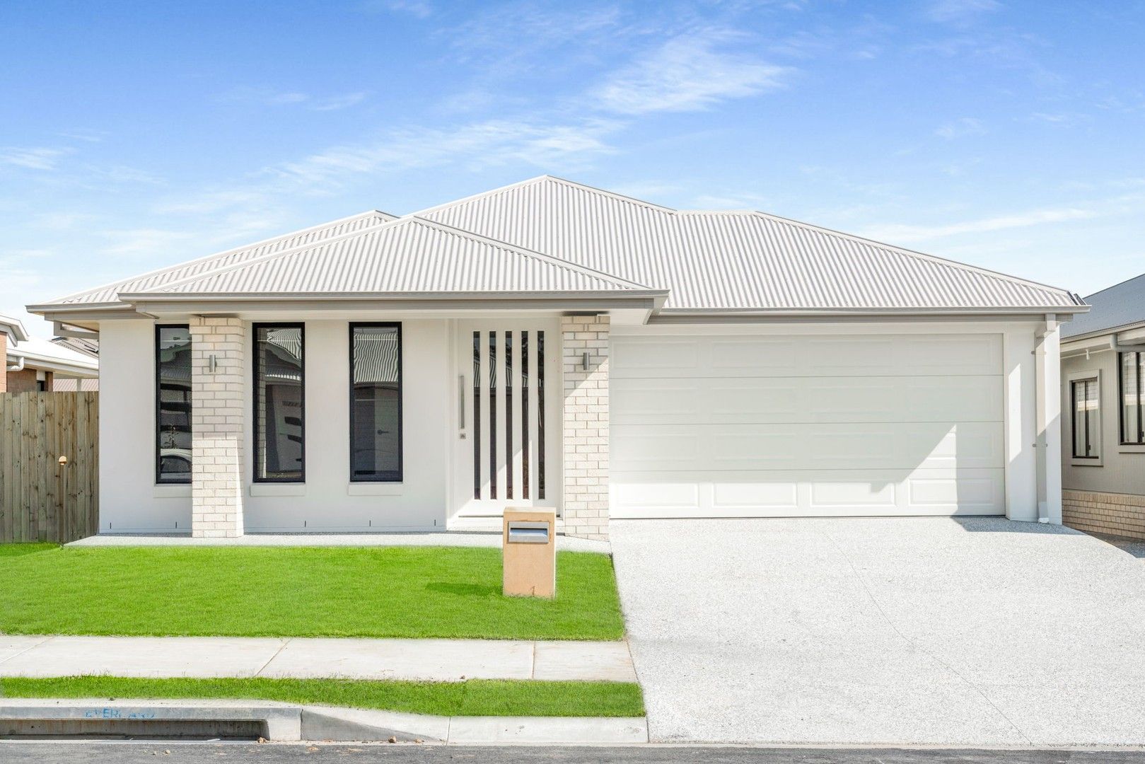 4 bedrooms House in 10 Tivoli Avenue GREENBANK QLD, 4124