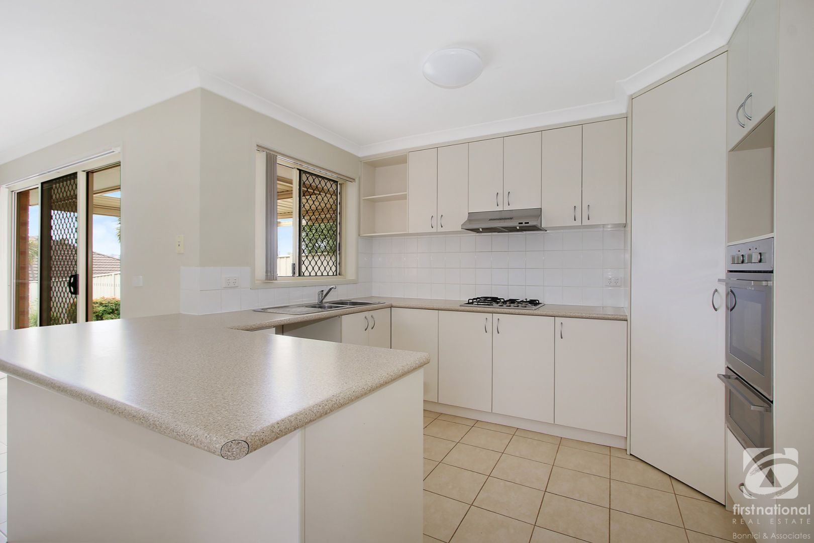 6 Killarney Court, West Wodonga VIC 3690, Image 2