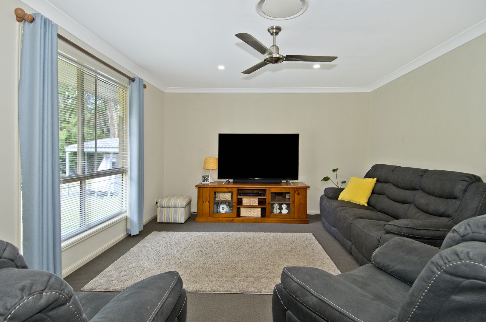 74-76 Michelle Drive, Cedar Grove QLD 4285, Image 1