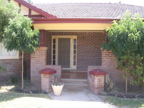 4 Stevenson Street, Boorowa NSW 2586, Image 1