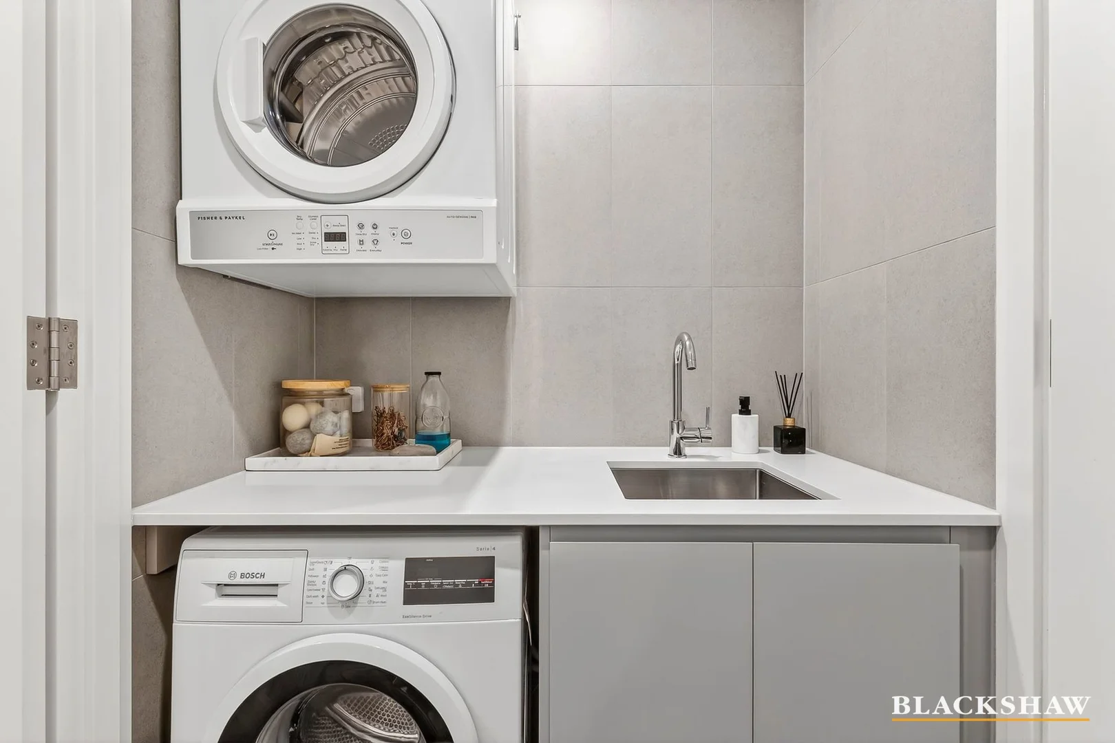 Additional image 8 of 2/7 State Circle, Forrest ACT 2603