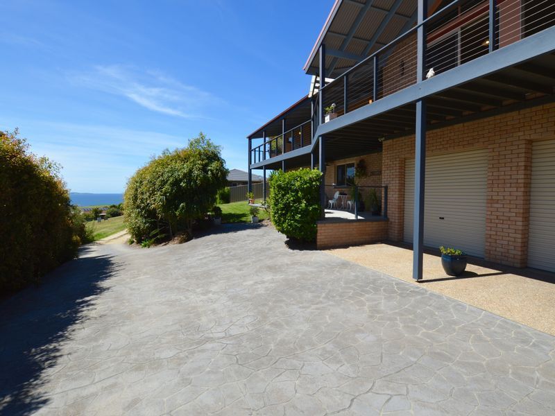 11 Dawn Parade, Kianga NSW 2546, Image 2