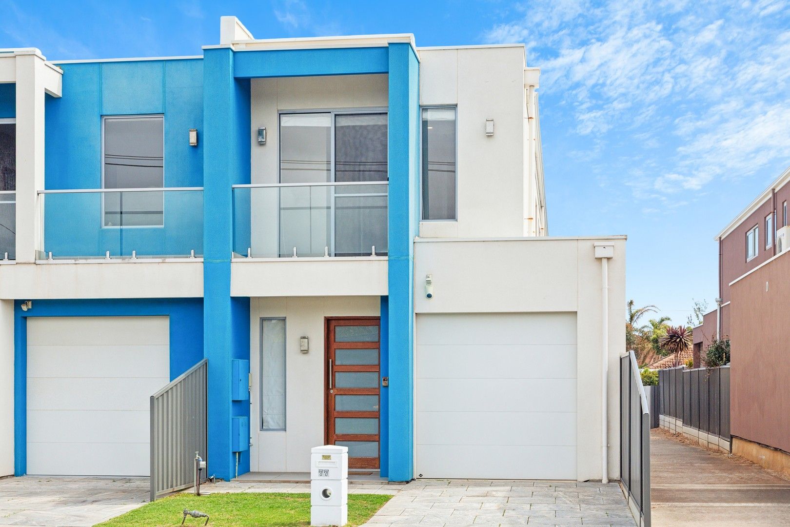 4 bedrooms Townhouse in 77 Kalgoorlie Avenue PORT NOARLUNGA SOUTH SA, 5167