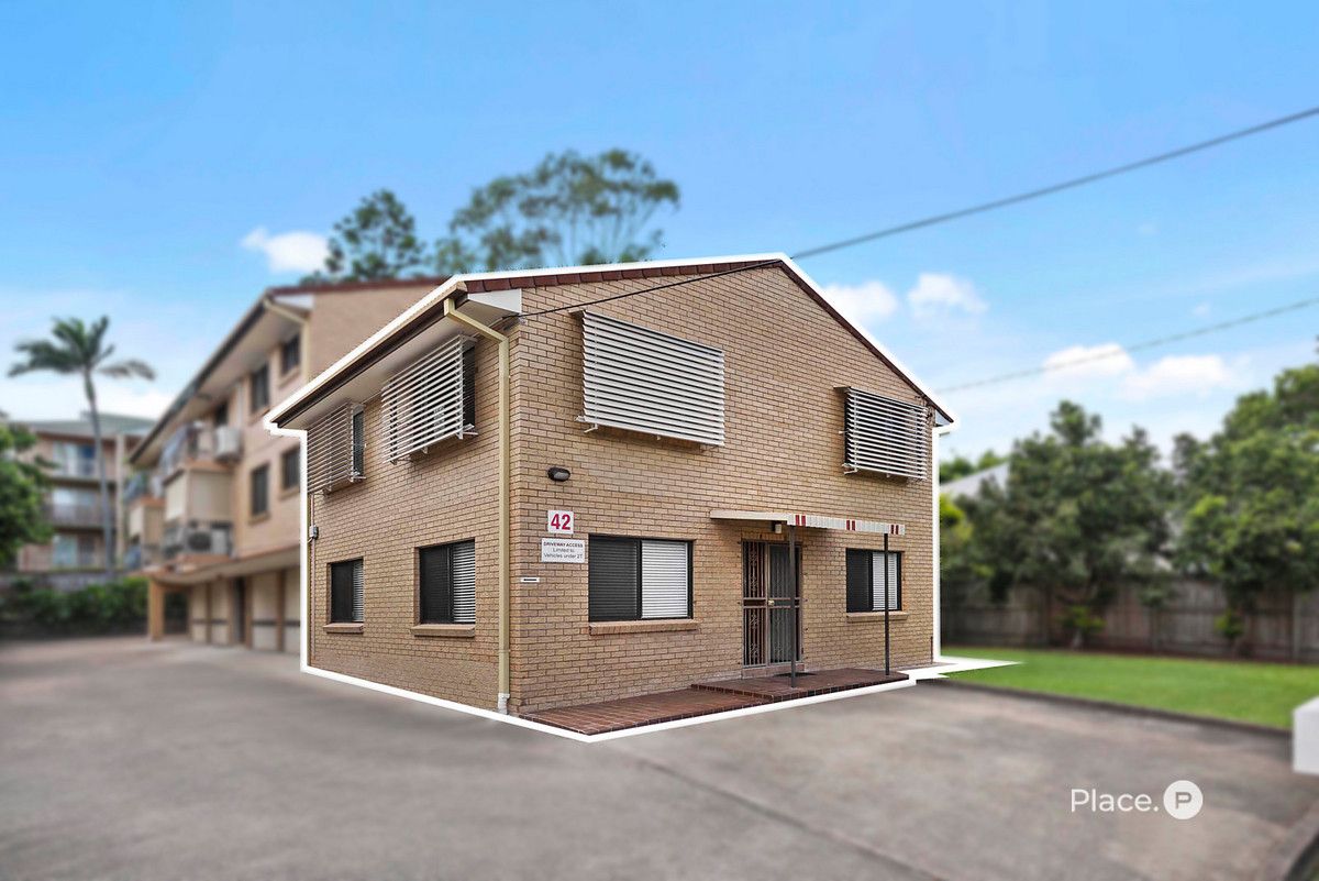 3 bedrooms Townhouse in 1/42 Macaulay Street COORPAROO QLD, 4151